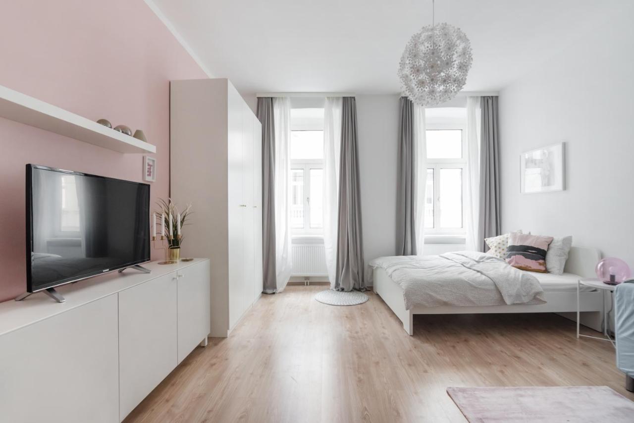In Lovely Area Apartment